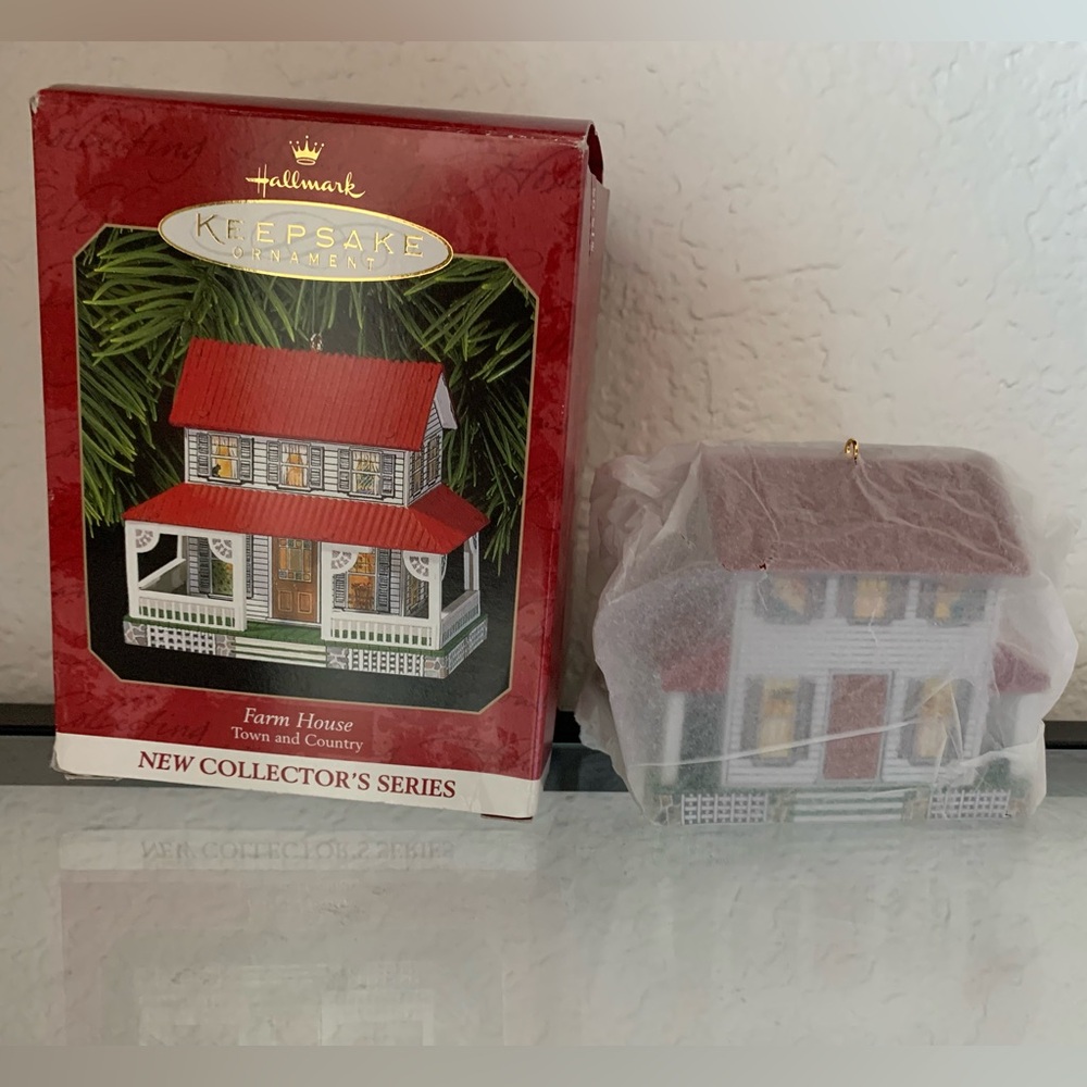 Vintage Hallmark Keepsake Farm House Ornament Town and Country Series 1999 Metal